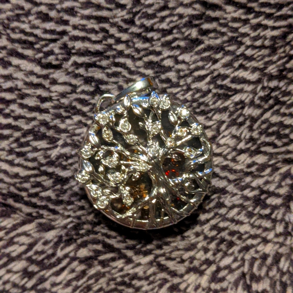 Origami Owl "Tree of Life" Locket with stardust